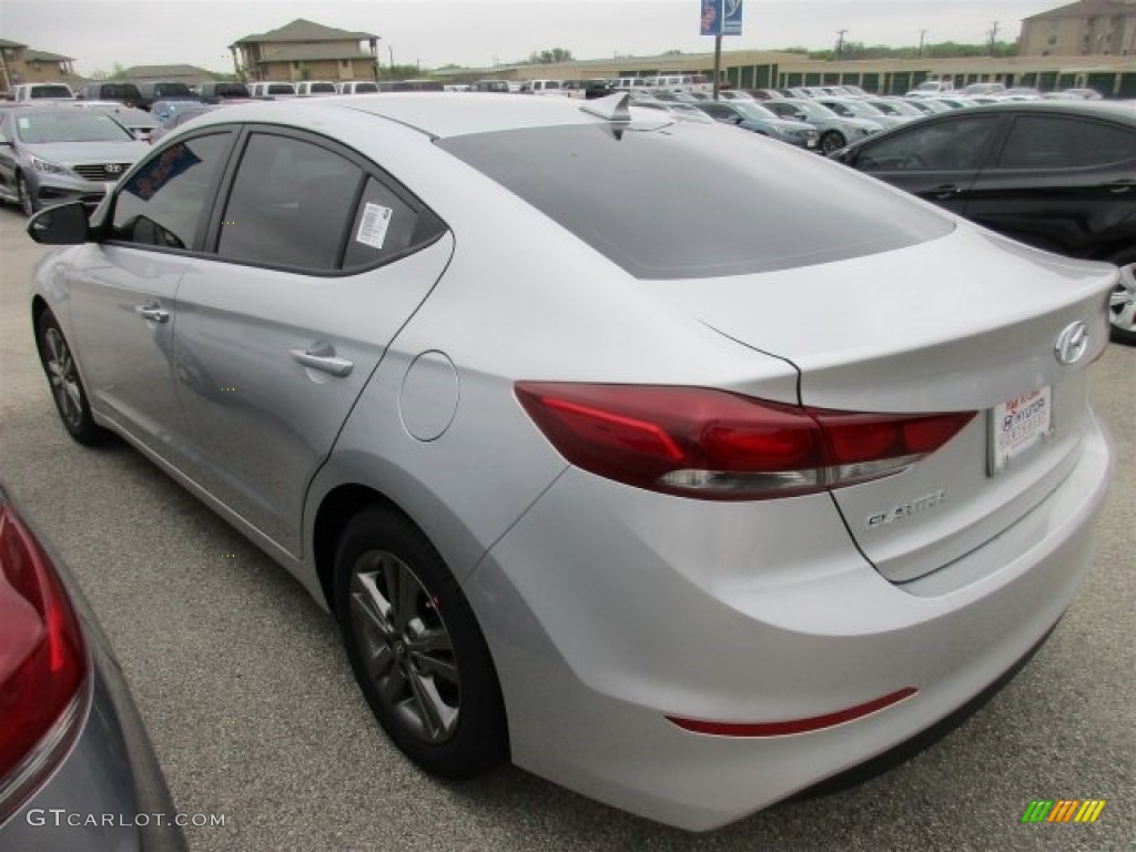 2017 Elantra SE - Silver / Gray photo #4