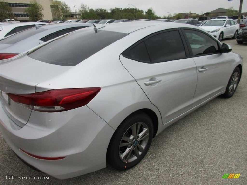 2017 Elantra SE - Silver / Gray photo #6