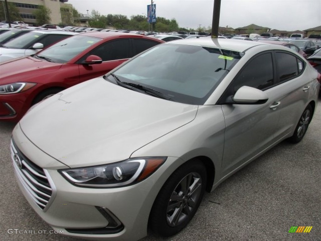 2017 Elantra SE - Beige / Beige photo #2