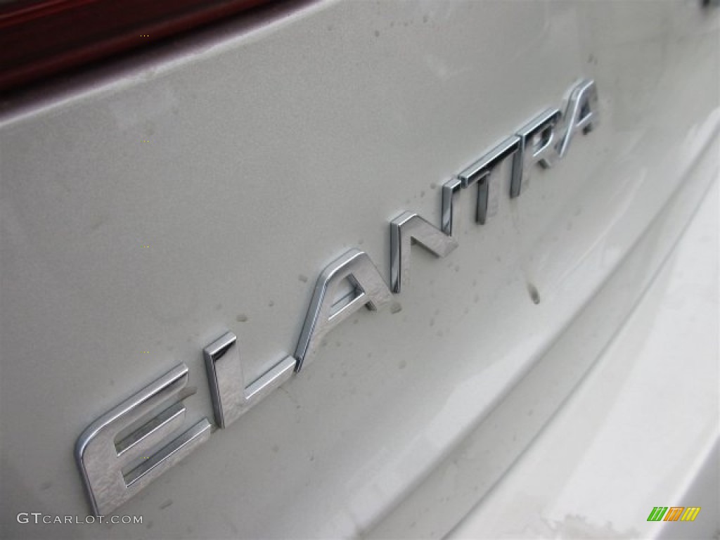 2017 Elantra SE - Beige / Beige photo #5