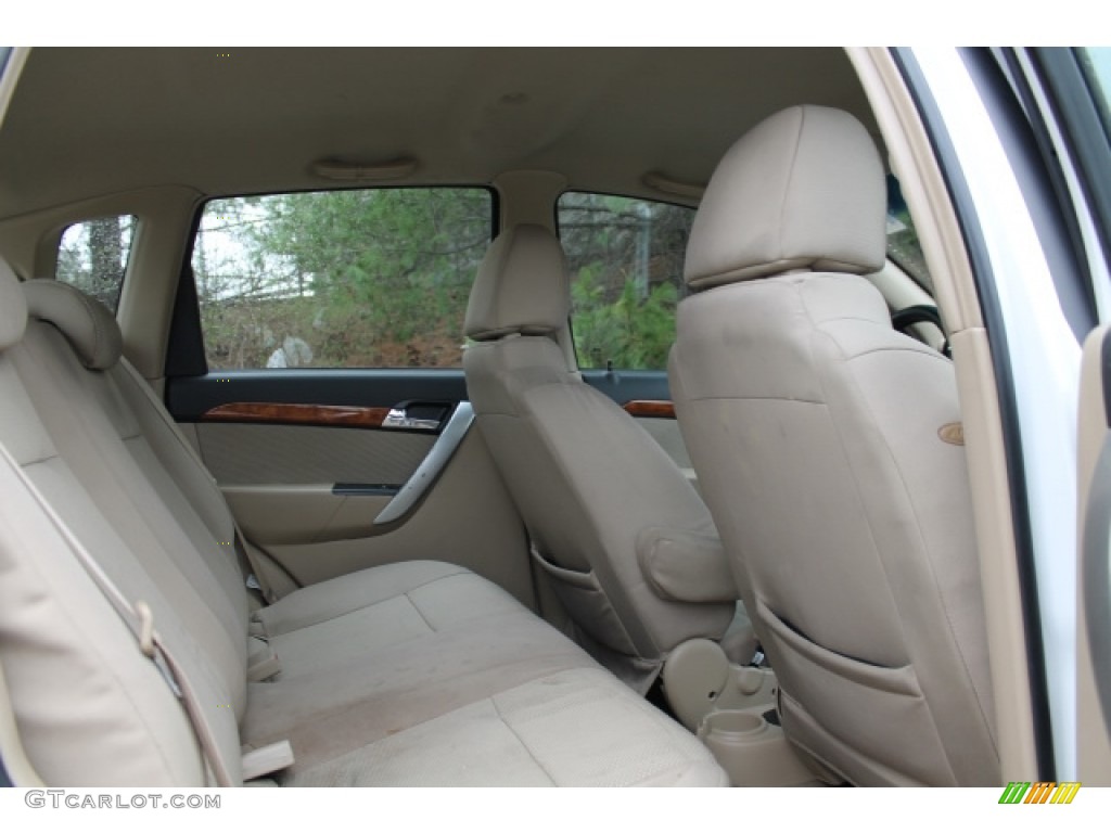 2011 Aveo Aveo5 LT - Summit White / Neutral photo #9
