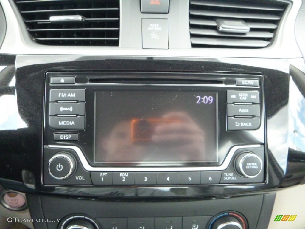 2016 Sentra SV - Titanium / Marble Gray photo #16