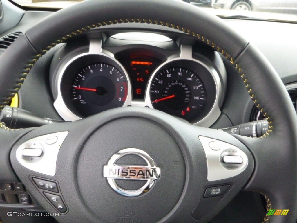 2016 Nissan Juke Stinger Edition AWD Steering Wheel Photos