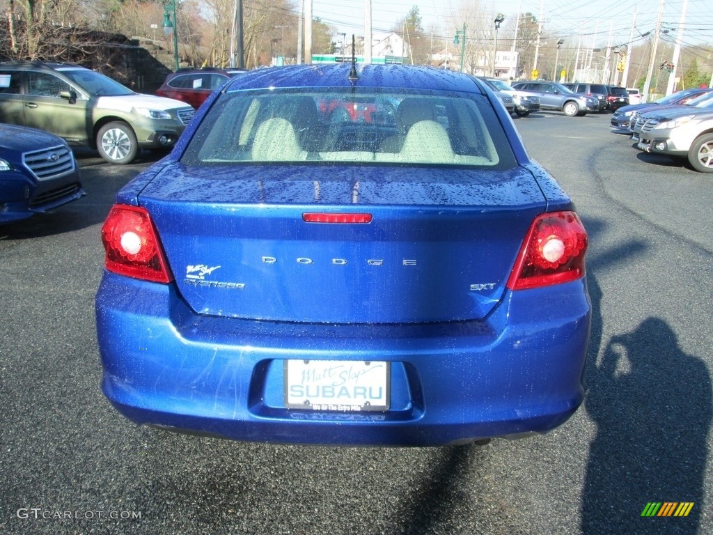 2012 Avenger SXT - Blue Streak Pearl / Black/Light Frost Beige photo #7