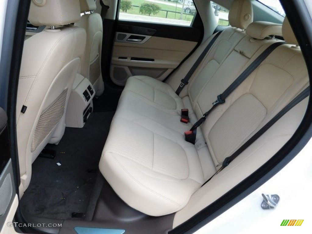 2016 Jaguar XF 35t Rear Seat Photo #111692542