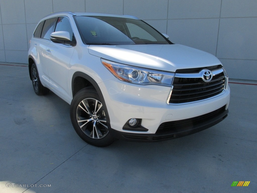 2016 Highlander XLE - Blizzard Pearl / Black photo #2