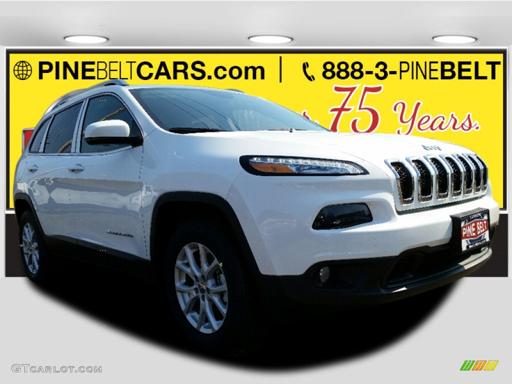 2016 Cherokee Latitude 4x4 - Bright White / Black photo #1