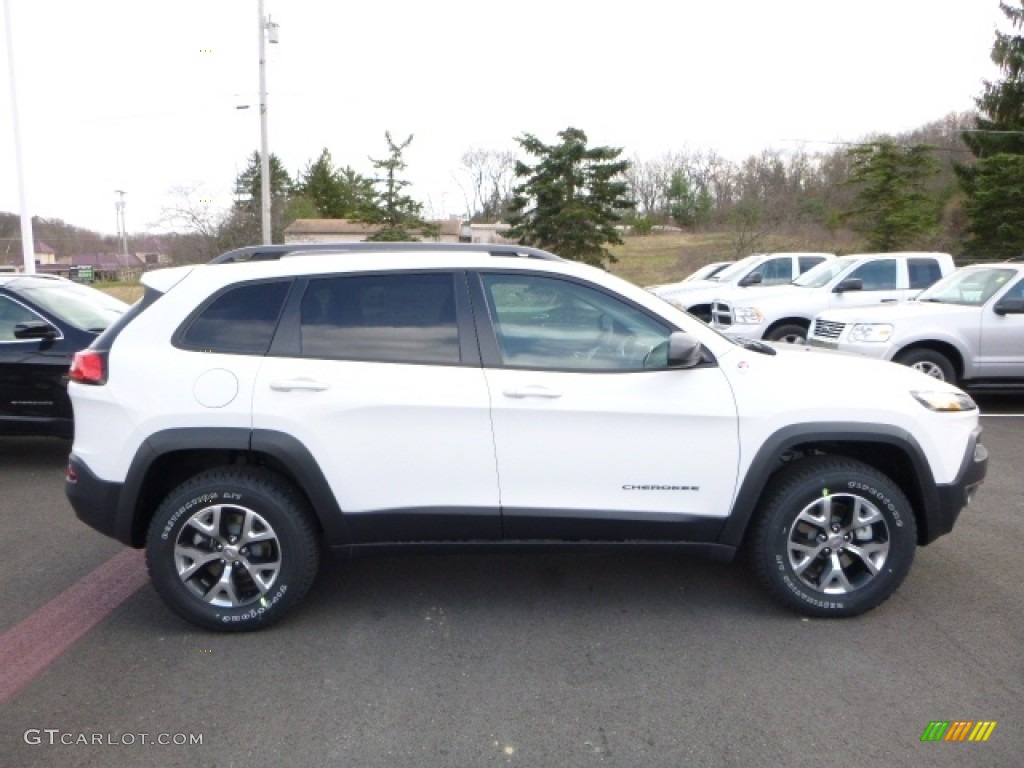 2016 Cherokee Trailhawk 4x4 - Bright White / Black photo #8
