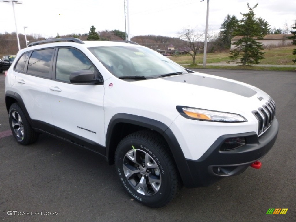 2016 Cherokee Trailhawk 4x4 - Bright White / Black photo #11