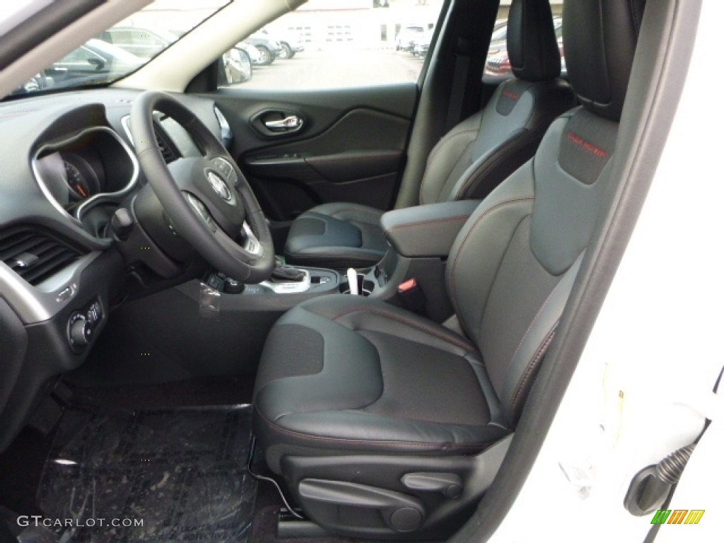 2016 Cherokee Trailhawk 4x4 - Bright White / Black photo #13