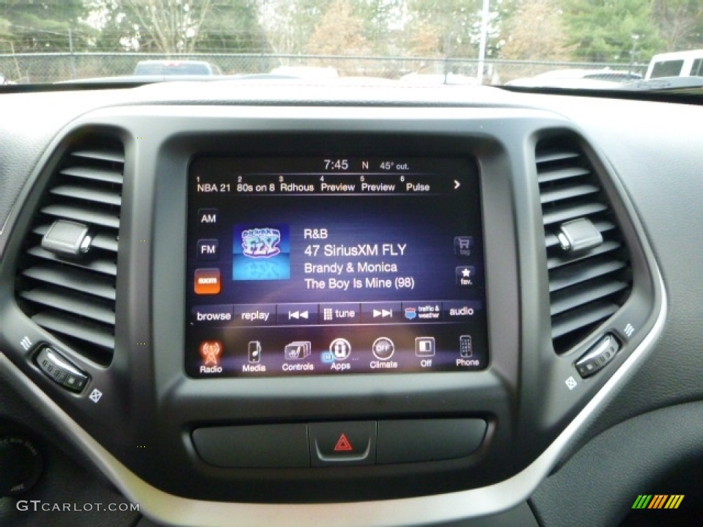 2016 Cherokee Trailhawk 4x4 - Bright White / Black photo #17