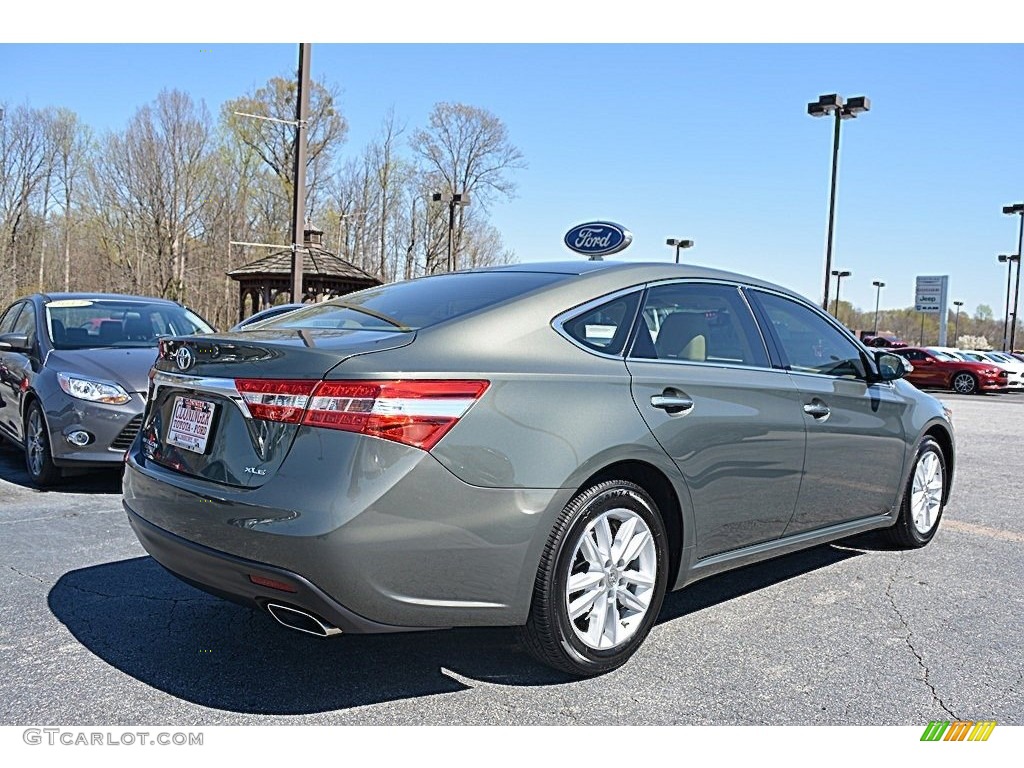 2013 Avalon XLE - Cypress Green Pearl / Almond photo #3