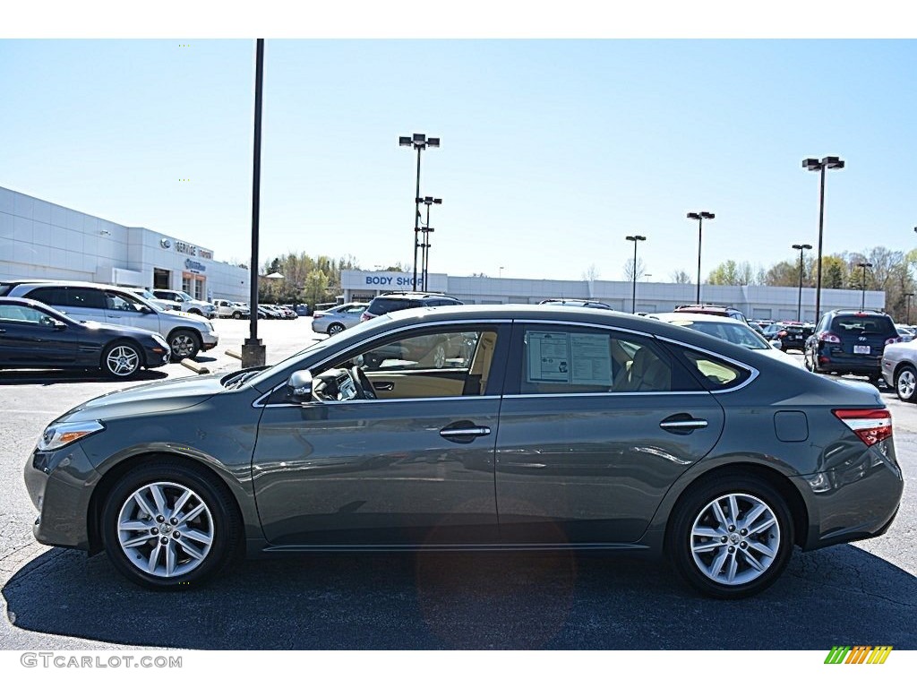 2013 Avalon XLE - Cypress Green Pearl / Almond photo #6