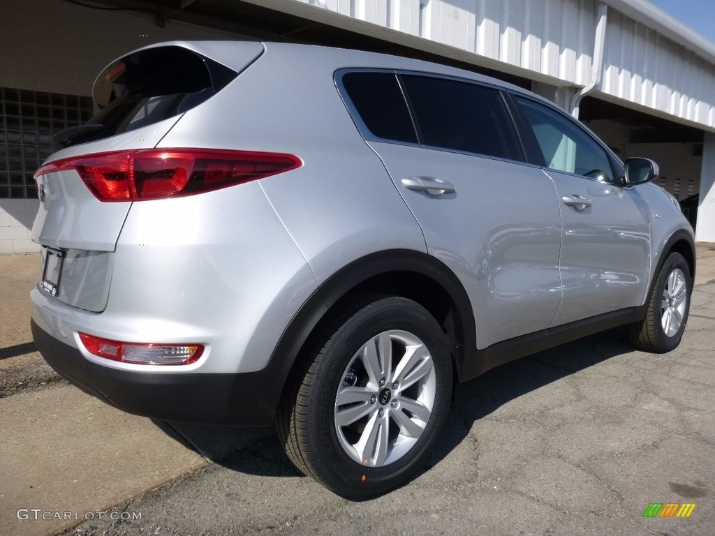 Sparkling Silver 2017 Kia Sportage LX AWD Exterior Photo #111724637