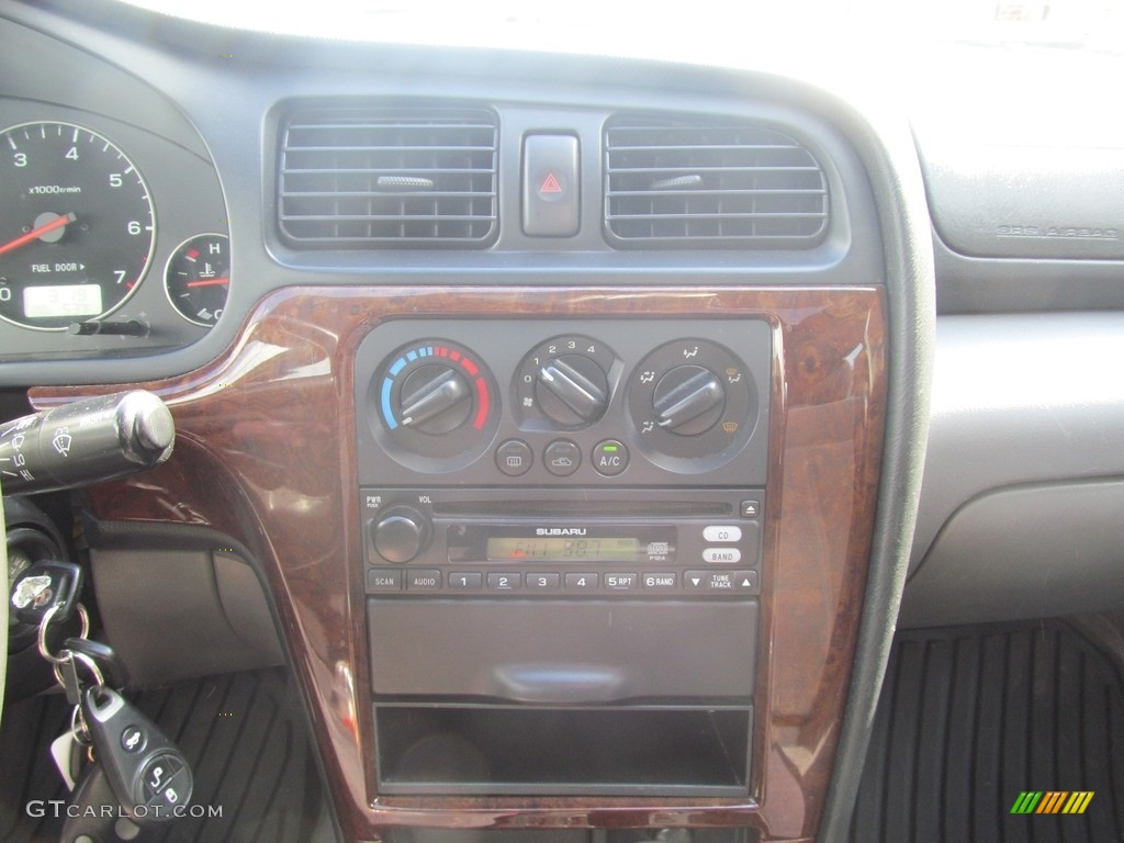 2003 Legacy L Sedan - Silver Stone Metallic / Gray photo #40