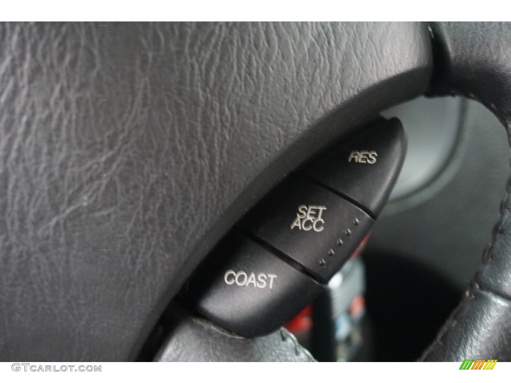 2007 Focus ZX4 SE Sedan - Infra-Red / Charcoal/Light Flint photo #29