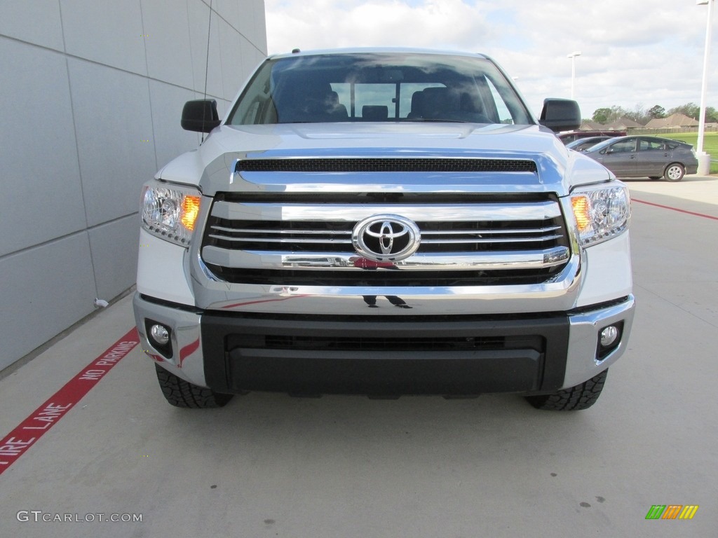 2016 Tundra SR5 Double Cab - Super White / Graphite photo #8