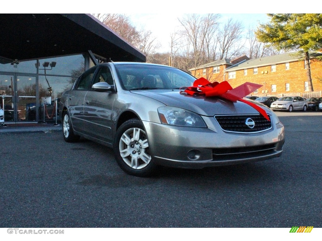 2005 Altima 2.5 S - Coral Sand Metallic / Blond photo #11