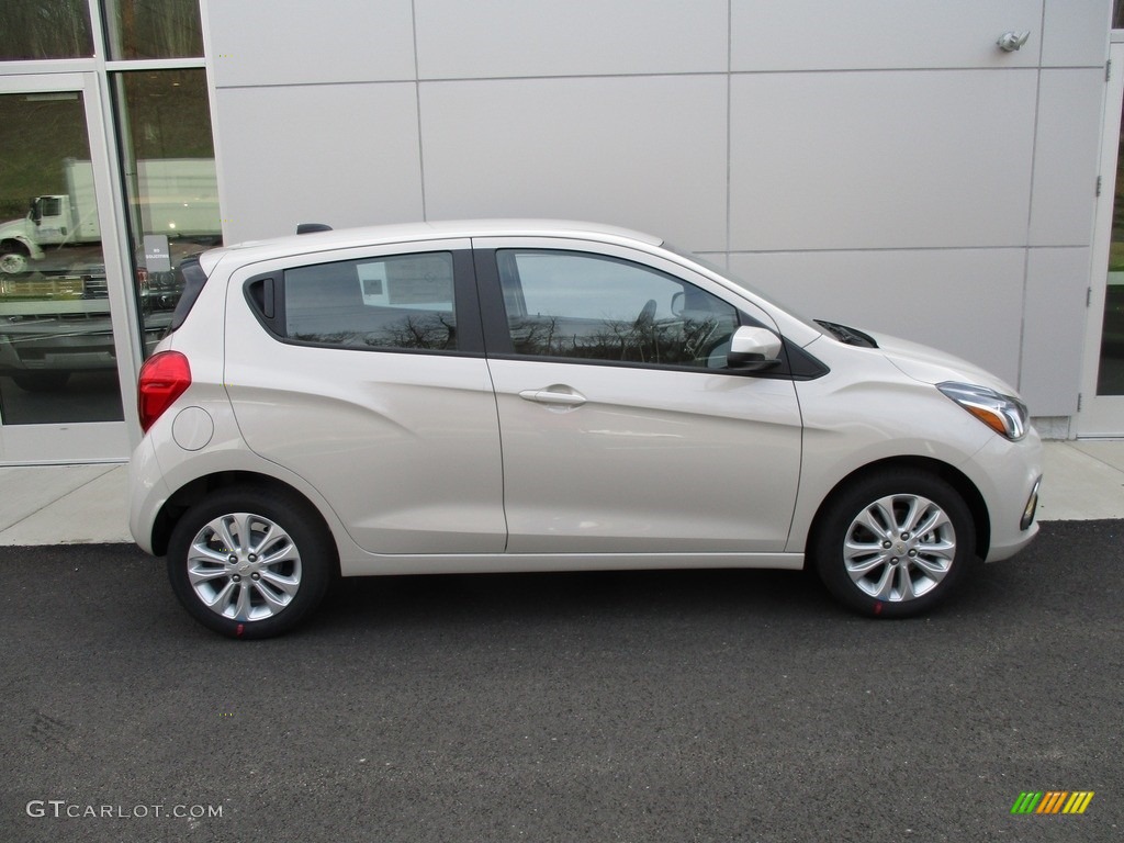 Toasted Marshmallow Metallic 2016 Chevrolet Spark LT Exterior Photo #111738550