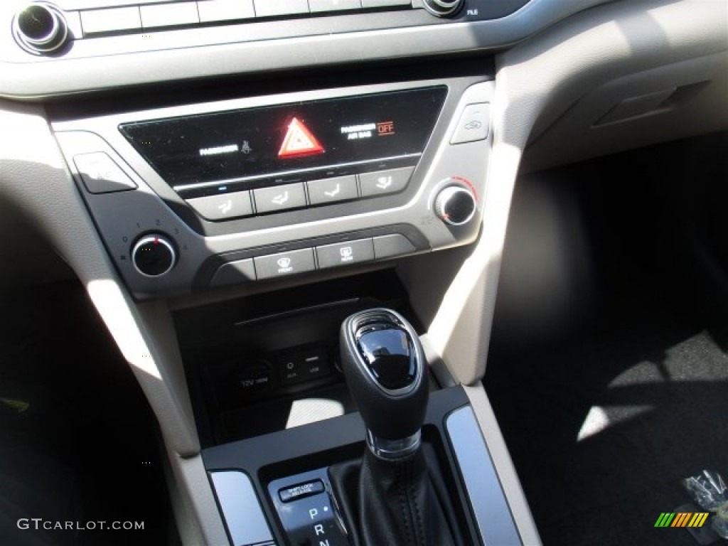 2017 Elantra SE - Red / Beige photo #19