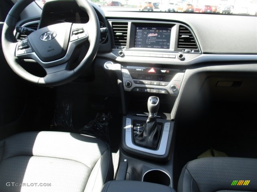2017 Elantra Limited - Gray / Black photo #15