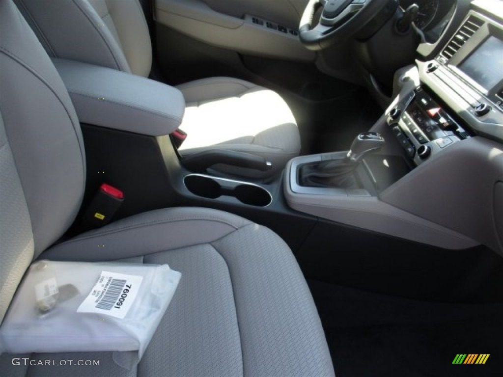 2017 Elantra Limited - Silver / Gray photo #12