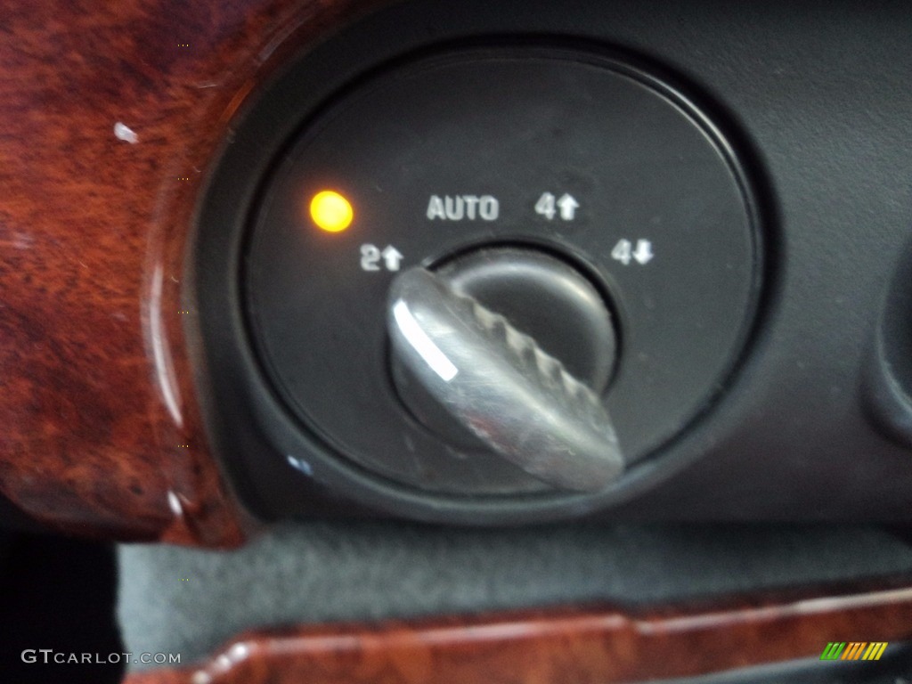 2008 Envoy Denali 4x4 - Carbon Black Metallic / Ebony photo #22
