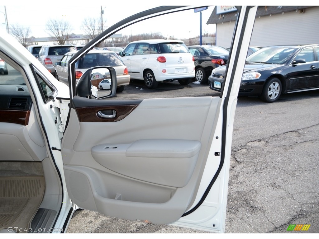 2011 Quest 3.5 SV - Pearl White / Beige photo #23