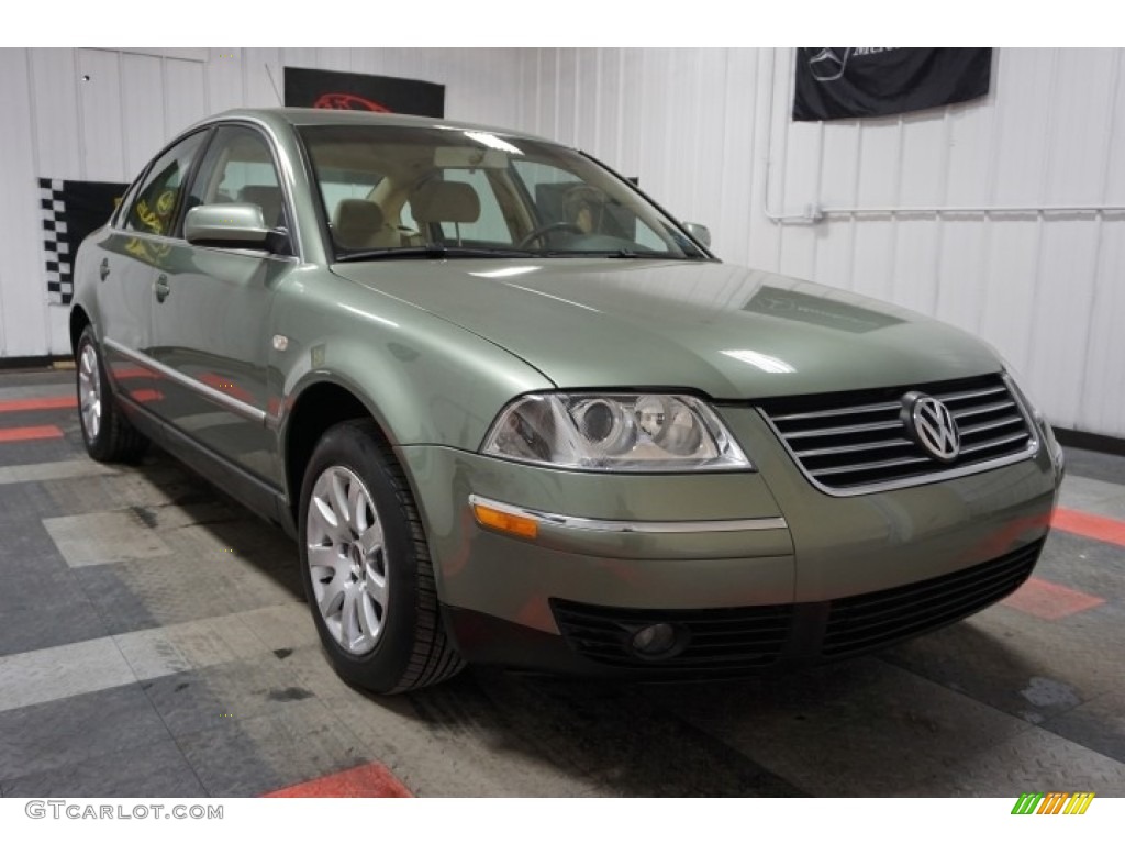 2003 Passat GLS Sedan - Fresco Green Metallic / Beige photo #5