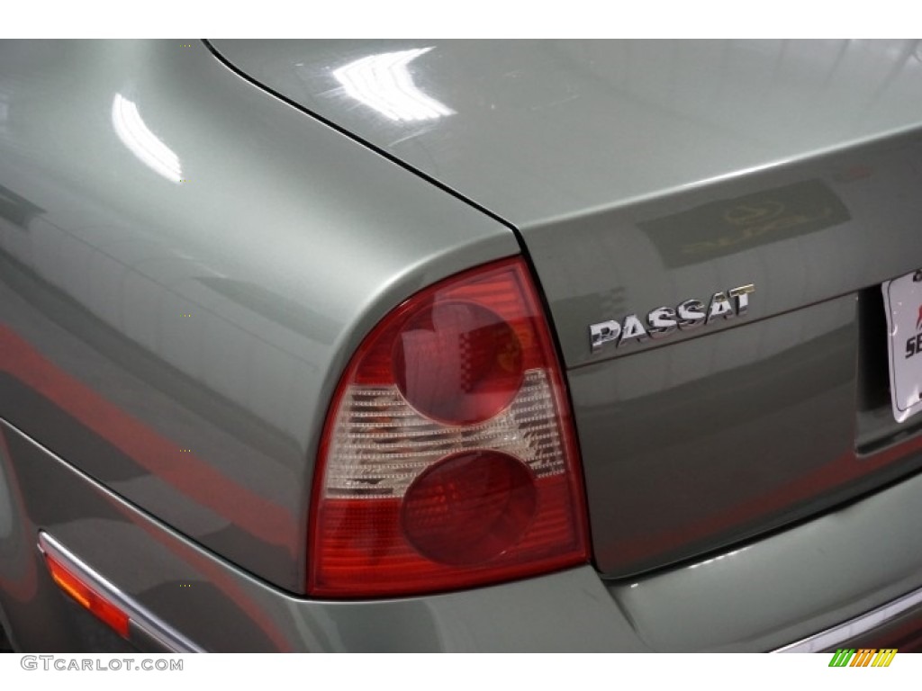 2003 Passat GLS Sedan - Fresco Green Metallic / Beige photo #62
