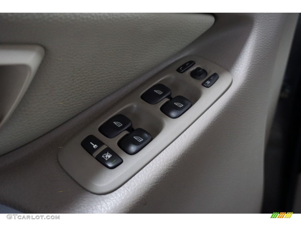 2005 XC90 V8 AWD - Titanium Gray Metallic / Taupe/Light Taupe photo #13