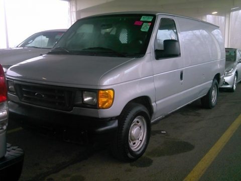 2004 Ford E Series Van E150 Commercial Data, Info and Specs