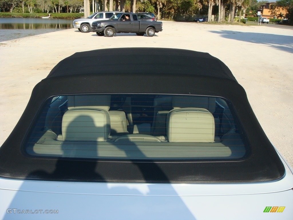 2006 3 Series 330i Convertible - Alpine White / Natural Brown photo #27