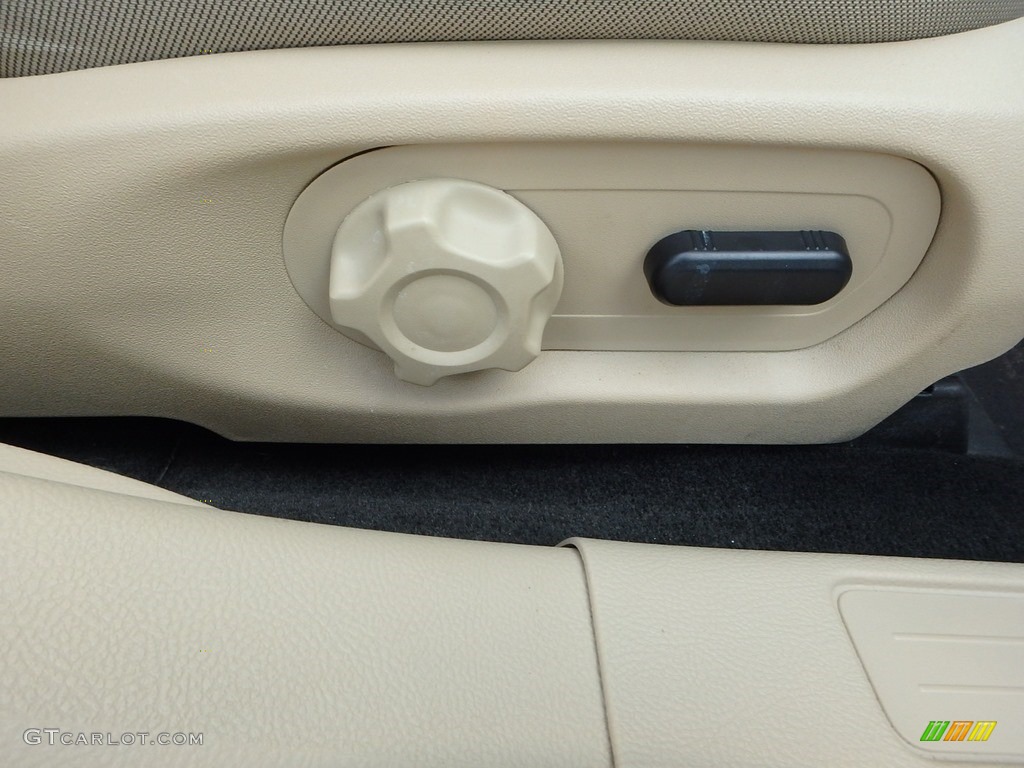 2015 Taurus SE - Oxford White / Dune photo #10