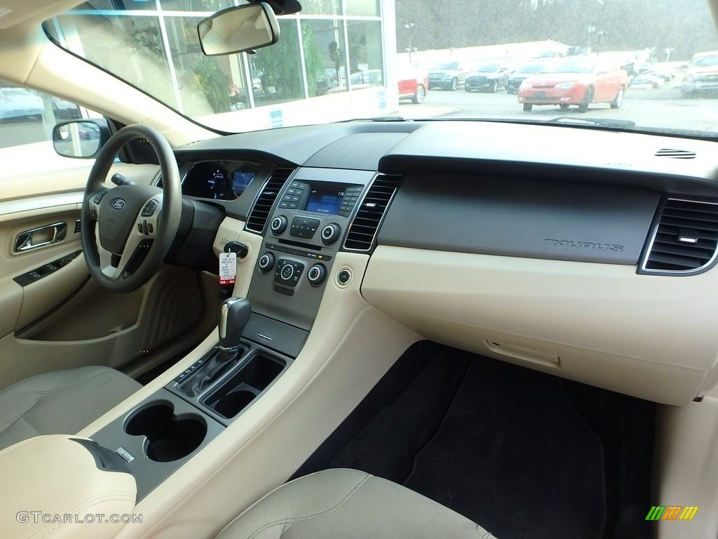 2015 Taurus SE - Oxford White / Dune photo #12