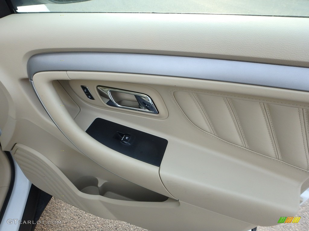 2015 Taurus SE - Oxford White / Dune photo #13