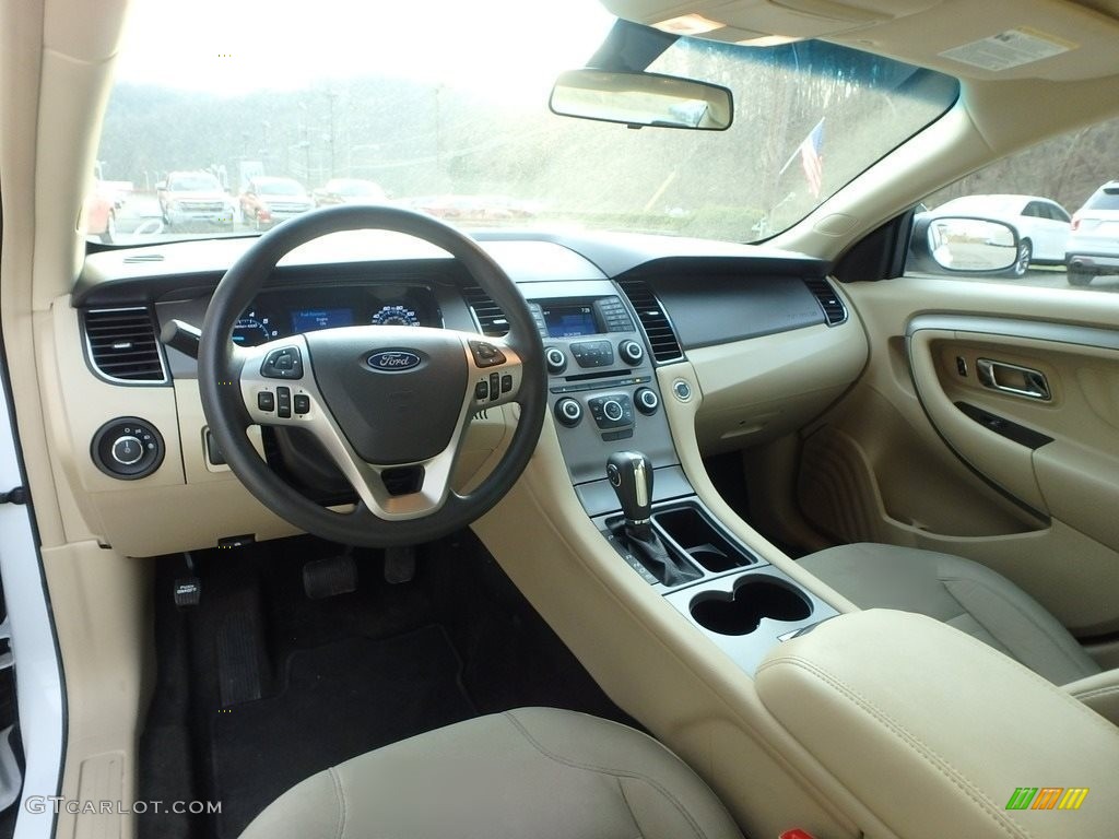 2015 Taurus SE - Oxford White / Dune photo #17