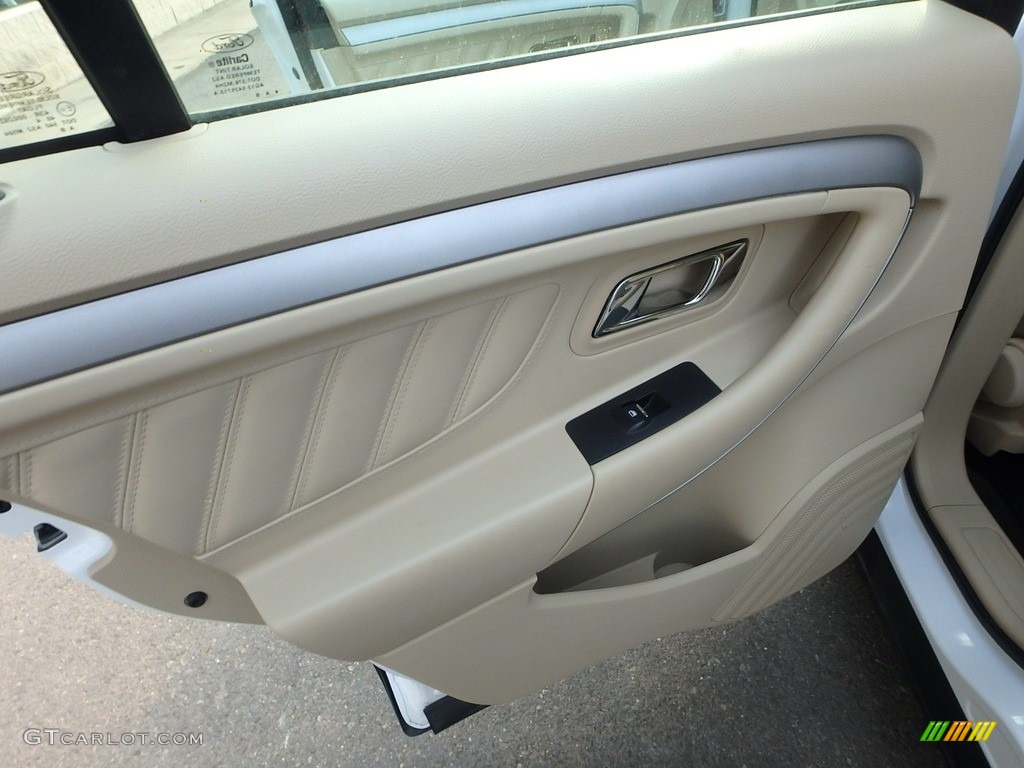 2015 Taurus SE - Oxford White / Dune photo #18