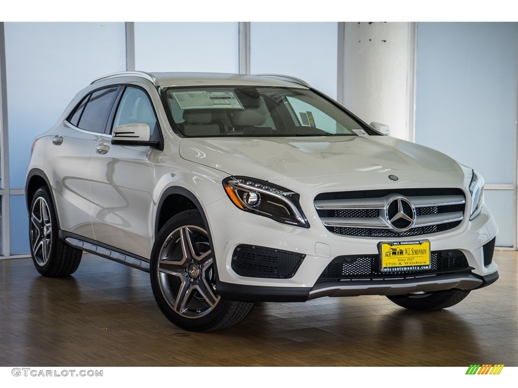 2016 GLA 250 - Cirrus White / Black photo #12