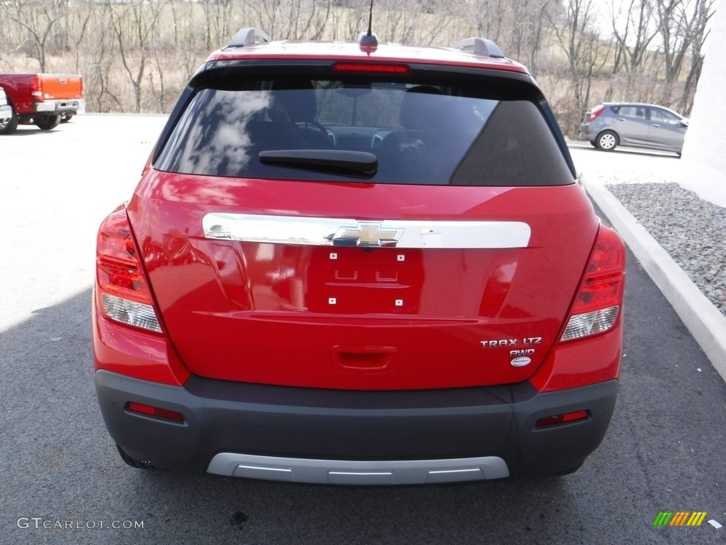 2015 Trax LTZ AWD - Blaze Red / Jet Black/Light Titanium photo #10