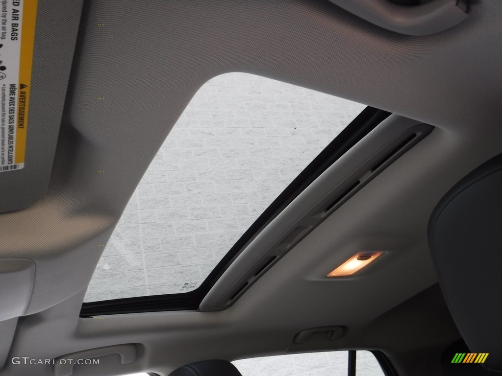 2015 Trax LTZ AWD - Blaze Red / Jet Black/Light Titanium photo #13