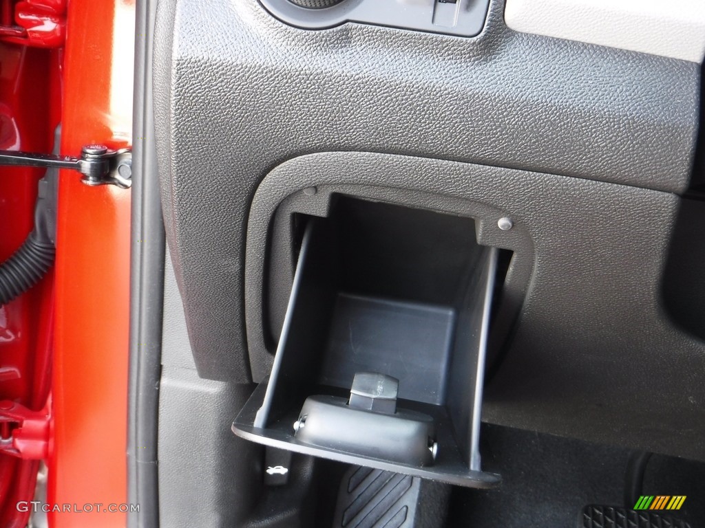 2015 Trax LTZ AWD - Blaze Red / Jet Black/Light Titanium photo #30