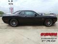 Pitch Black - Challenger SRT 392 Photo No. 9
