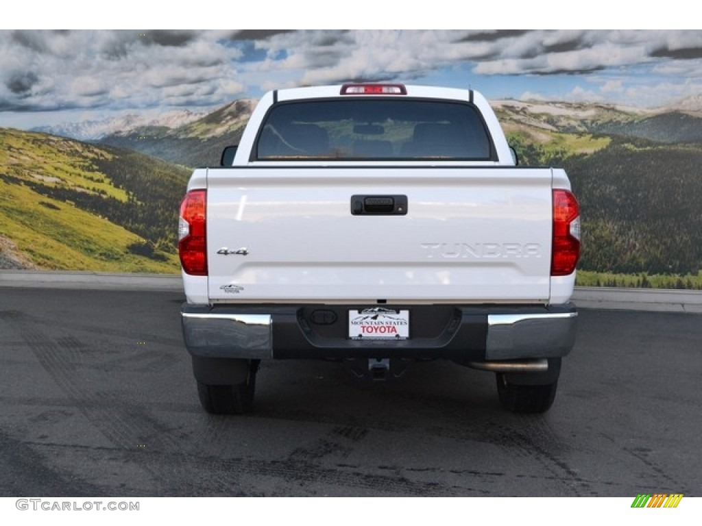 2016 Tundra SR5 CrewMax 4x4 - Super White / Graphite photo #4