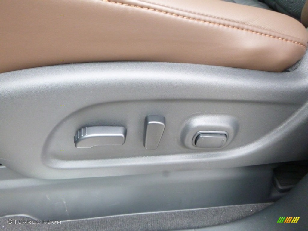 2016 Nissan TITAN XD Platinum Reserve Crew Cab 4x4 Controls Photo #111812057