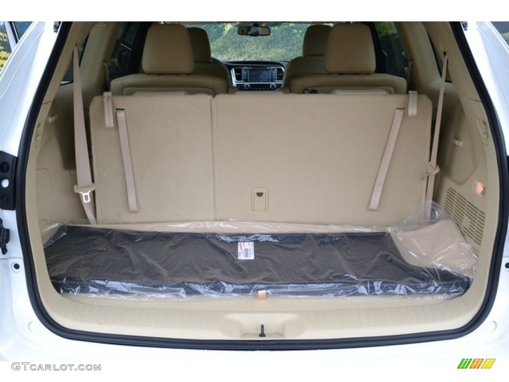 2016 Toyota Highlander XLE AWD Trunk Photos