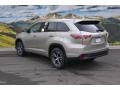 2016 Creme Brulee Mica Toyota Highlander XLE AWD  photo #3