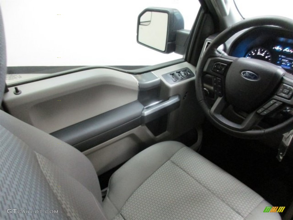 2016 F150 XLT SuperCrew 4x4 - Blue Jeans / Medium Earth Gray photo #13