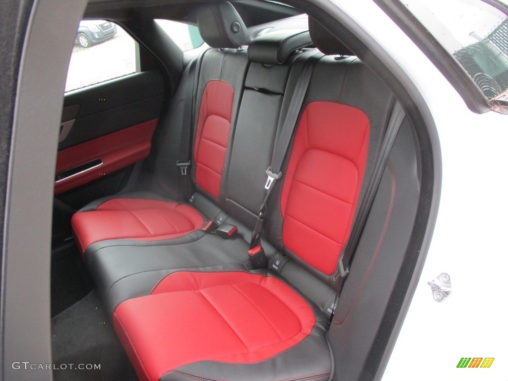 2016 Jaguar XF 35t AWD Rear Seat Photo #111816806