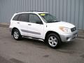 Super White - RAV4 4WD Photo No. 1